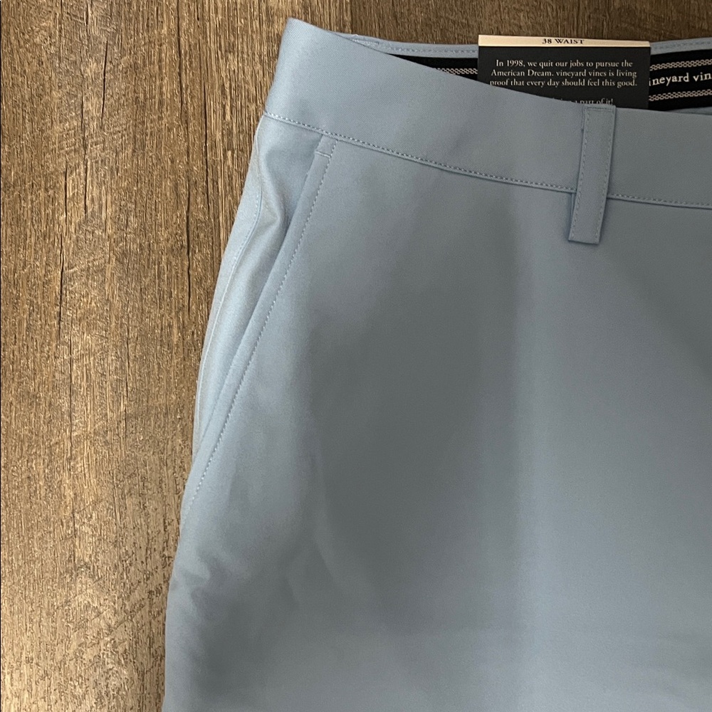 Vineyard Vines Men's Performance Shorts - Picture 4 of 8